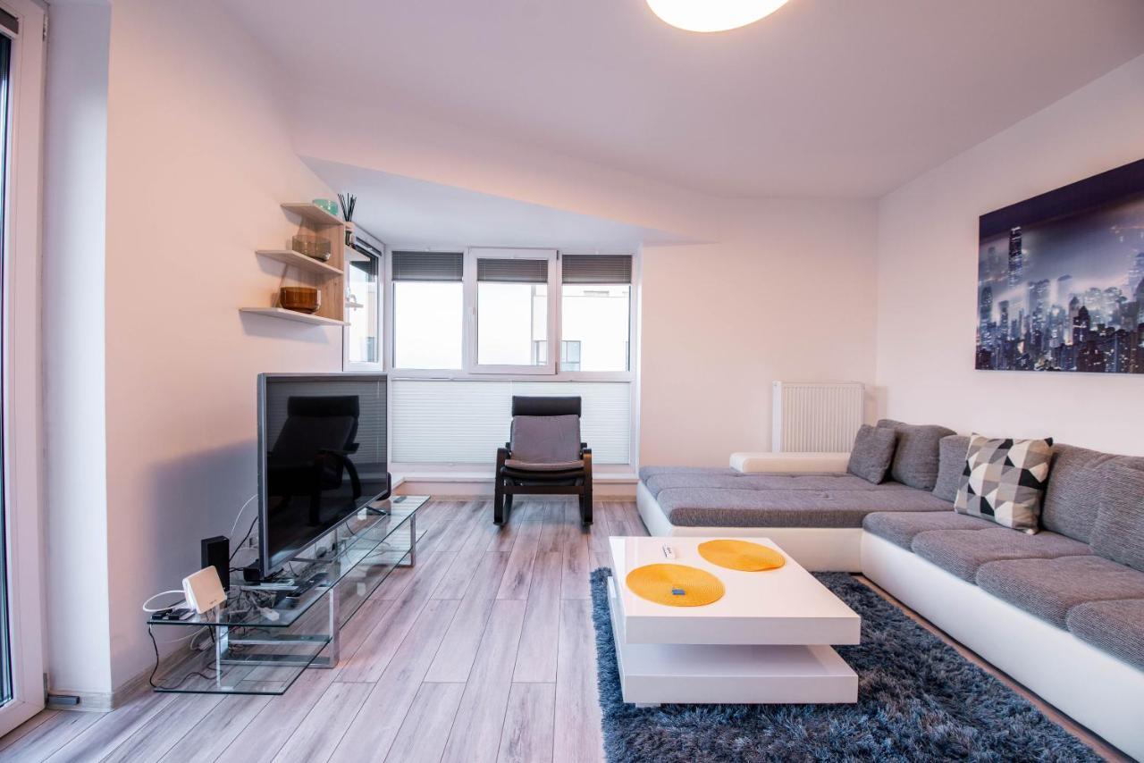 Luxury Westpark 2 Presidentialsuite With Lake View W4 Bukarest Eksteriør billede