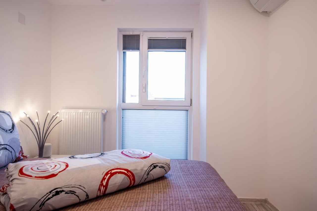 Luxury Westpark 2 Presidentialsuite With Lake View W4 Bukarest Eksteriør billede